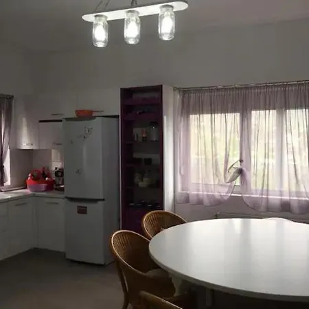 Edona 度假居 *